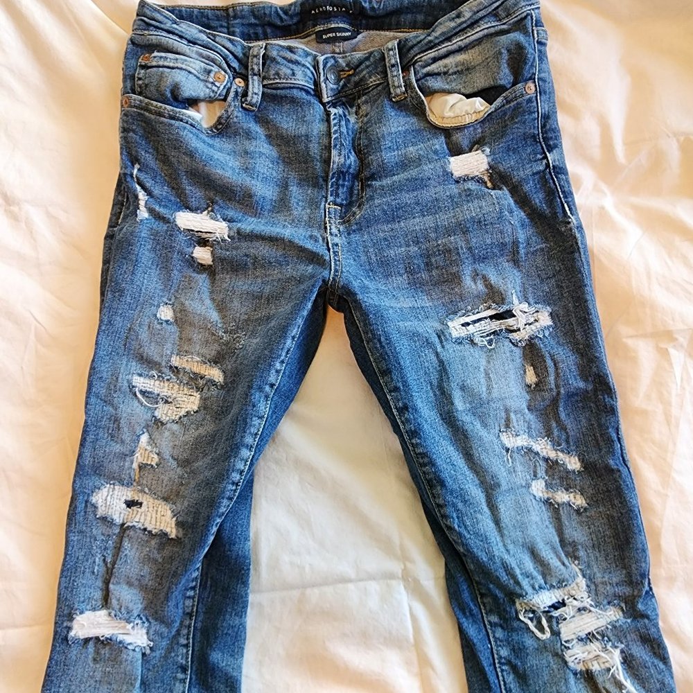 Aeropostale Super Skinny Distress Lightly Worn 32.32 Blue Jeans Ripped